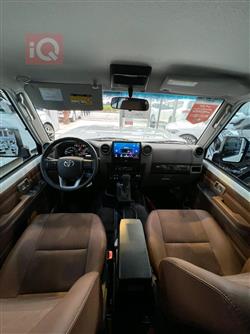 Toyota Land Cruiser 70
